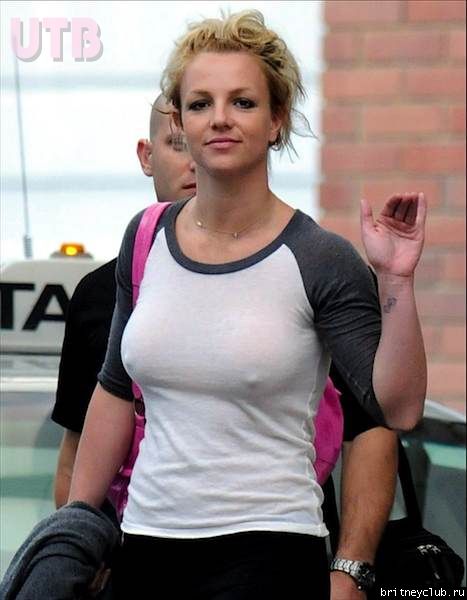 Бритни уезжает из отеля Hyatt в Перте17.jpg(Бритни Спирс, Britney Spears)