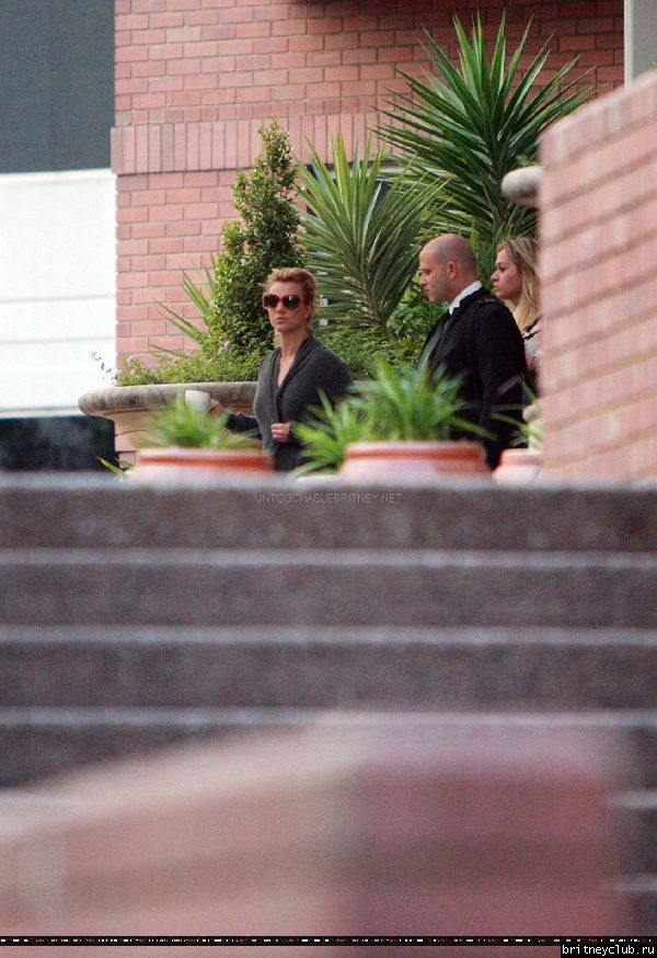 Бритни уезжает из отеля Hyatt22.jpg(Бритни Спирс, Britney Spears)