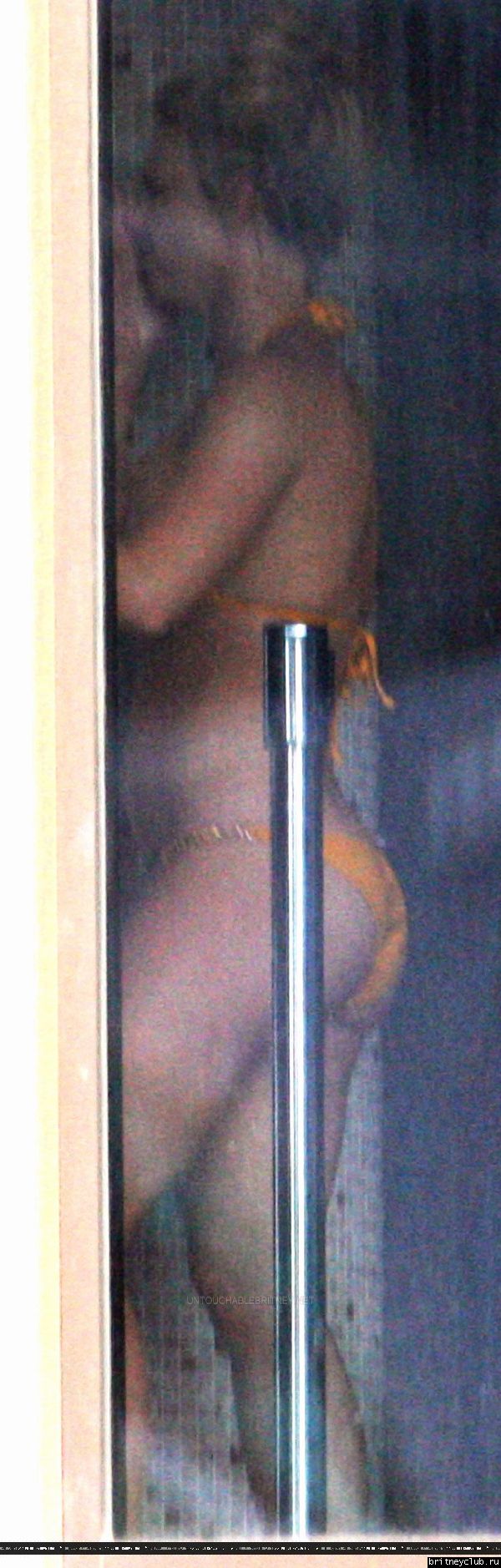 Бритни с детьми в бассеине01.jpg(Бритни Спирс, Britney Spears)