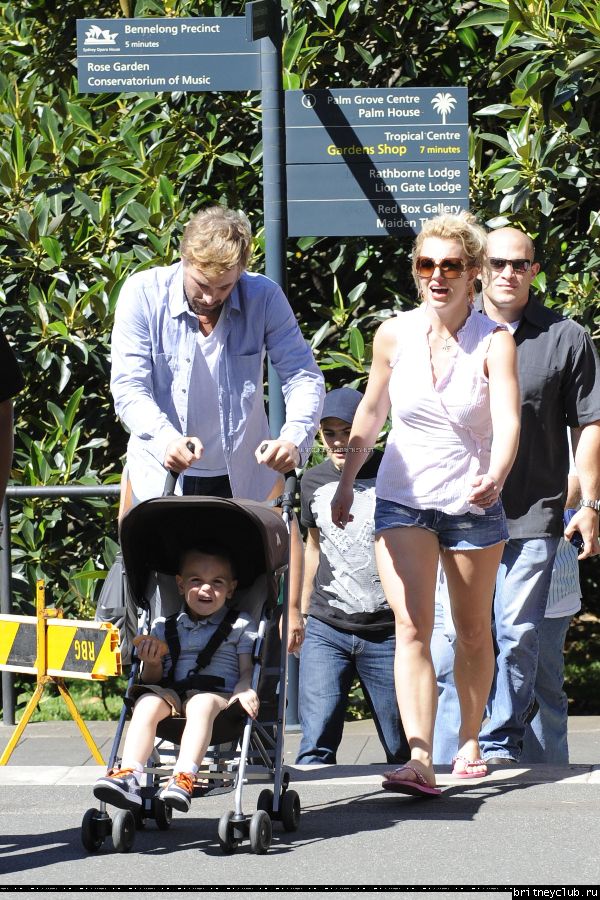 Бритни в ботаническом саду в Сиднее108.jpg(Бритни Спирс, Britney Spears)