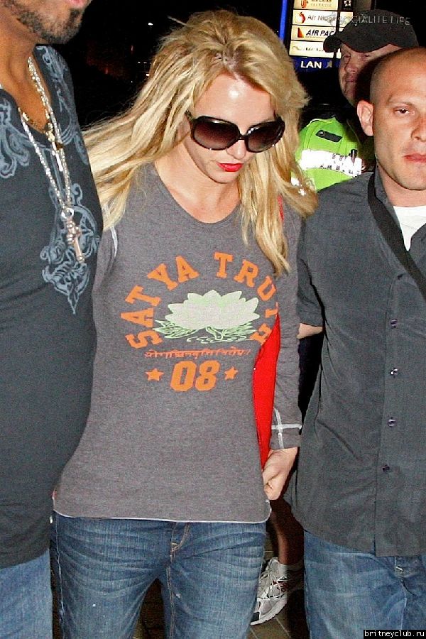 Бритни в аэропорту Сиднея04.jpg(Бритни Спирс, Britney Spears)