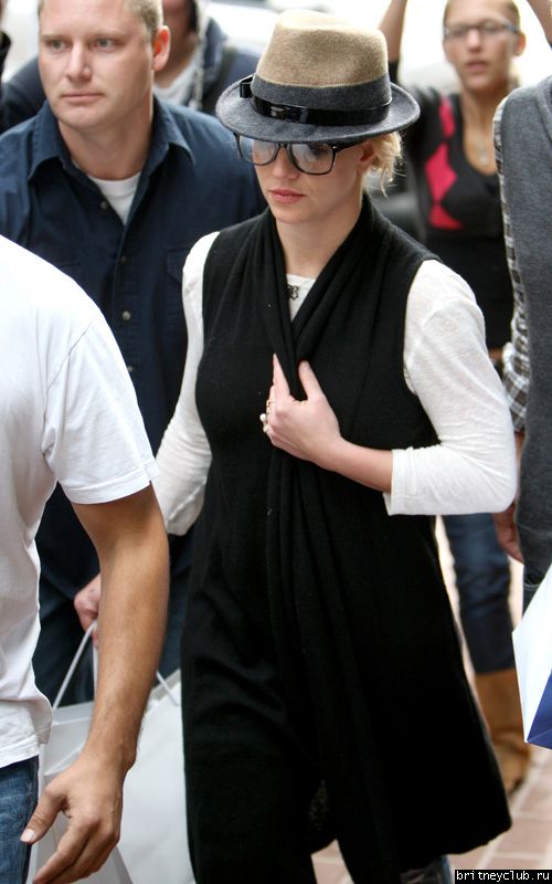 Бритни на шоппинге в Западном Голливудеbritney-spears-12029-2.jpg(Бритни Спирс, Britney Spears)