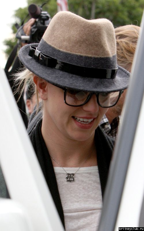 Бритни на шоппинге в Западном Голливудеbritney-spears-12029-4.jpg(Бритни Спирс, Britney Spears)