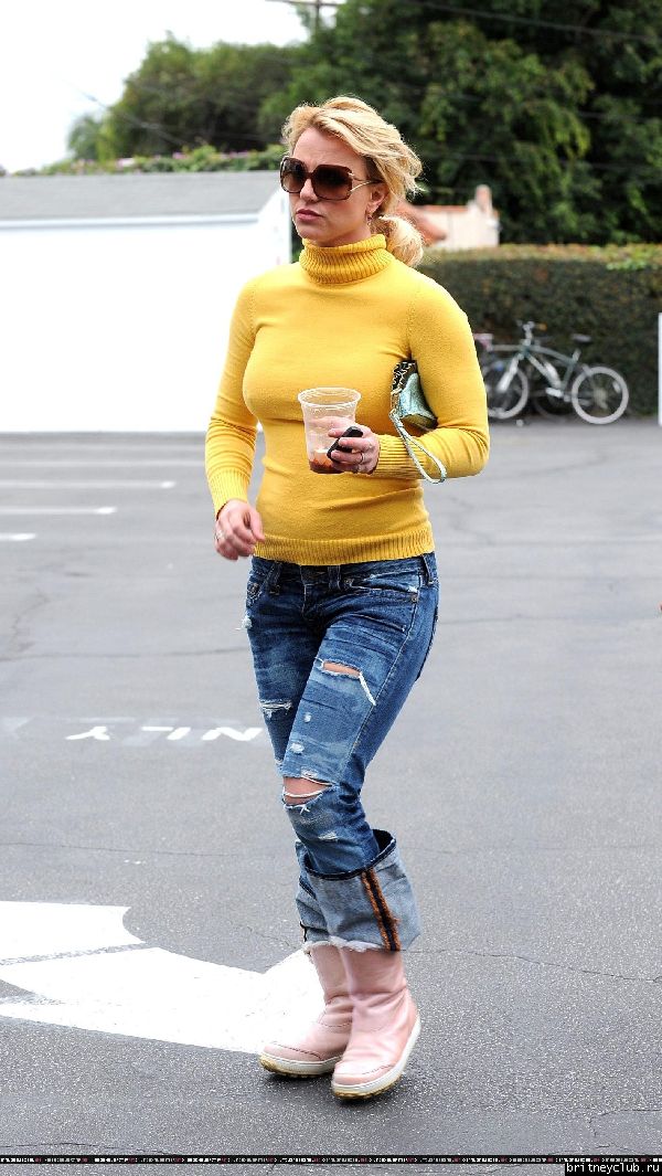 Бритни и Джейсон на шоппинге в Западном Голливуде44.jpg(Бритни Спирс, Britney Spears)