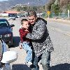 Бритни с мальчиками на пляже
