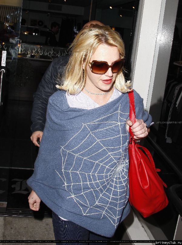 Бритни на шоппинге на бульваре Робертсон105.jpg(Бритни Спирс, Britney Spears)