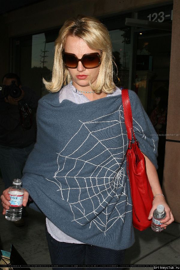 Бритни на шоппинге на бульваре Робертсон110.jpg(Бритни Спирс, Britney Spears)