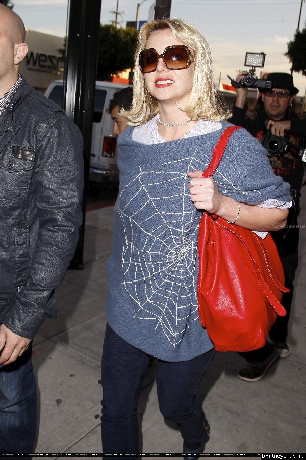 Бритни в Starbucks14.jpg(Бритни Спирс, Britney Spears)