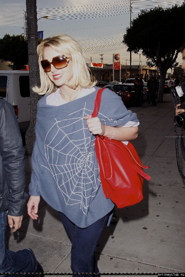 Бритни в Starbucks24.jpg(Бритни Спирс, Britney Spears)
