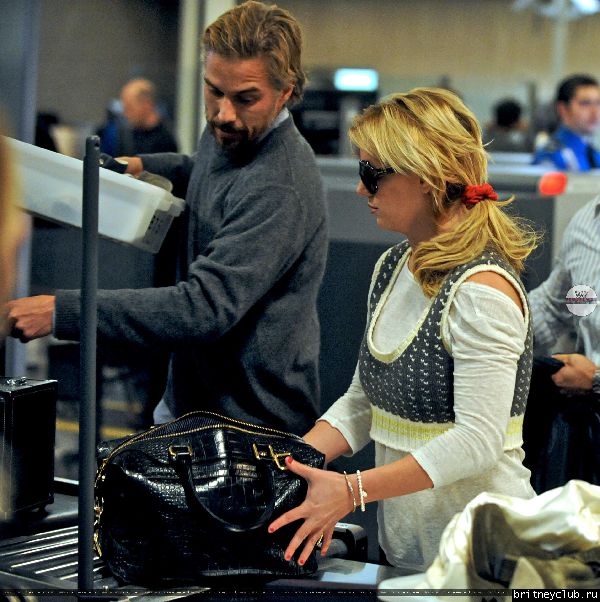 Бритни в аэропорту LAX05.jpg(Бритни Спирс, Britney Spears)