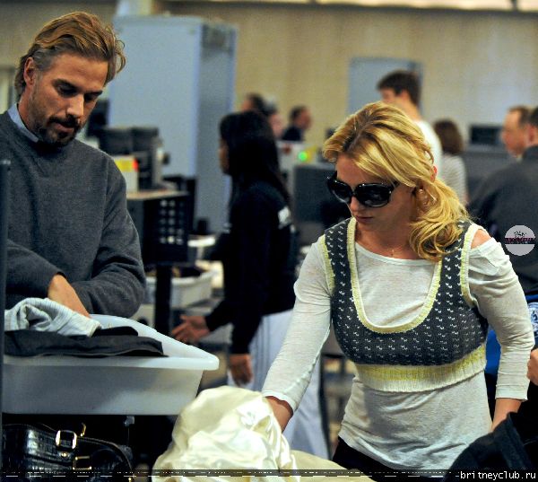 Бритни в аэропорту LAX29.jpg(Бритни Спирс, Britney Spears)