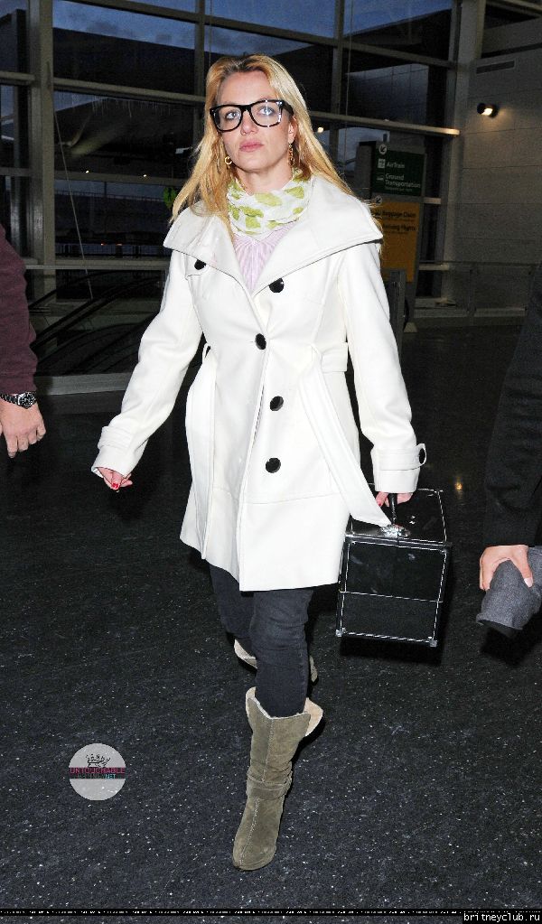 Бритни в аэропорту JFK в Нью-Йорке08.jpg(Бритни Спирс, Britney Spears)