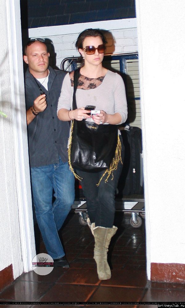 Бритни прибыла в отель Chateau Marmont07.jpg(Бритни Спирс, Britney Spears)