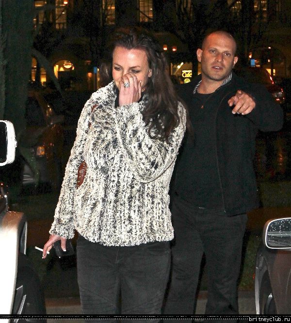 2010.01.20 - Бритни и Джейсон в Калабасасе11.jpg(Бритни Спирс, Britney Spears)