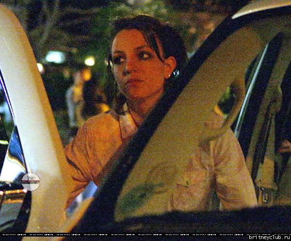 Бритни с детьми посещает кинотеатр07.jpg(Бритни Спирс, Britney Spears)