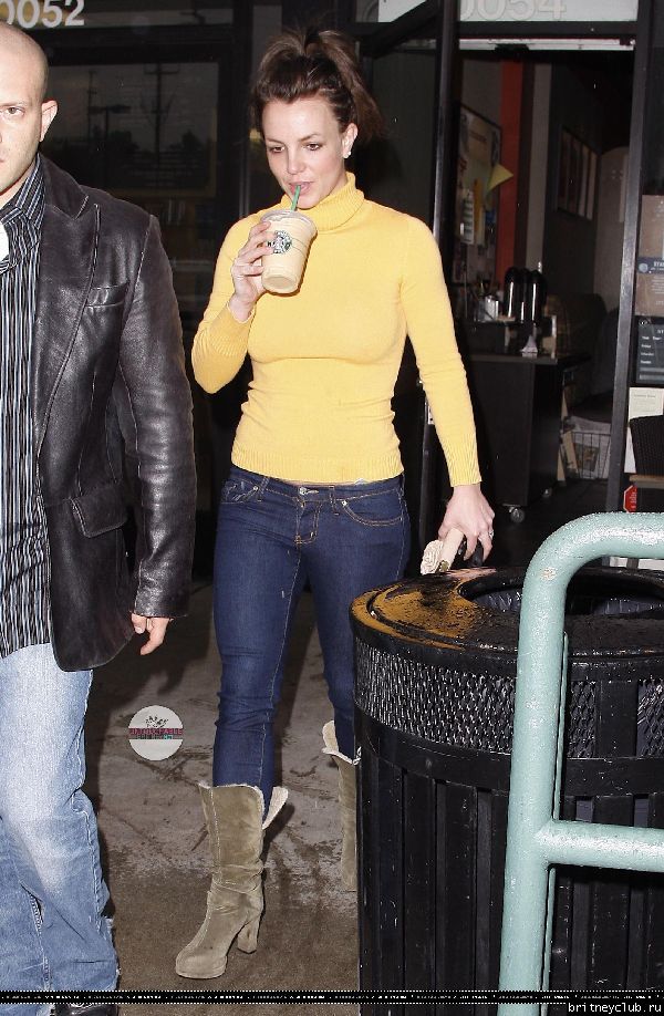 Бритни в Starbucks29.jpg(Бритни Спирс, Britney Spears)