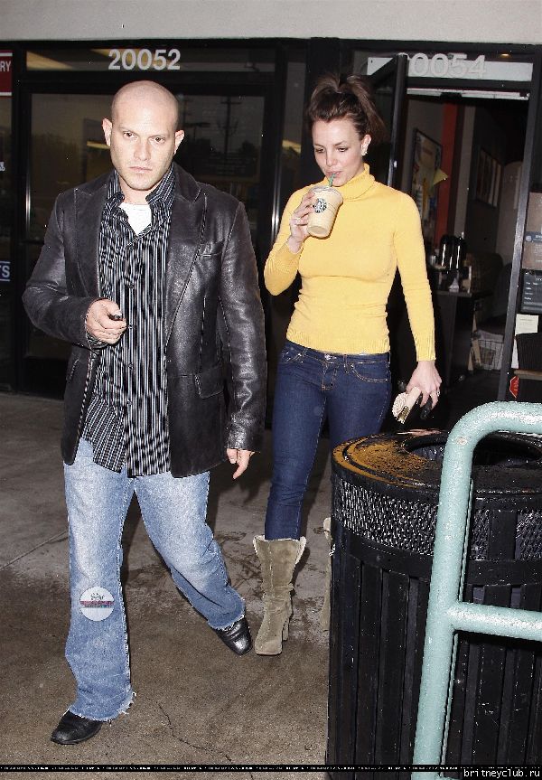 Бритни в Starbucks36.jpg(Бритни Спирс, Britney Spears)