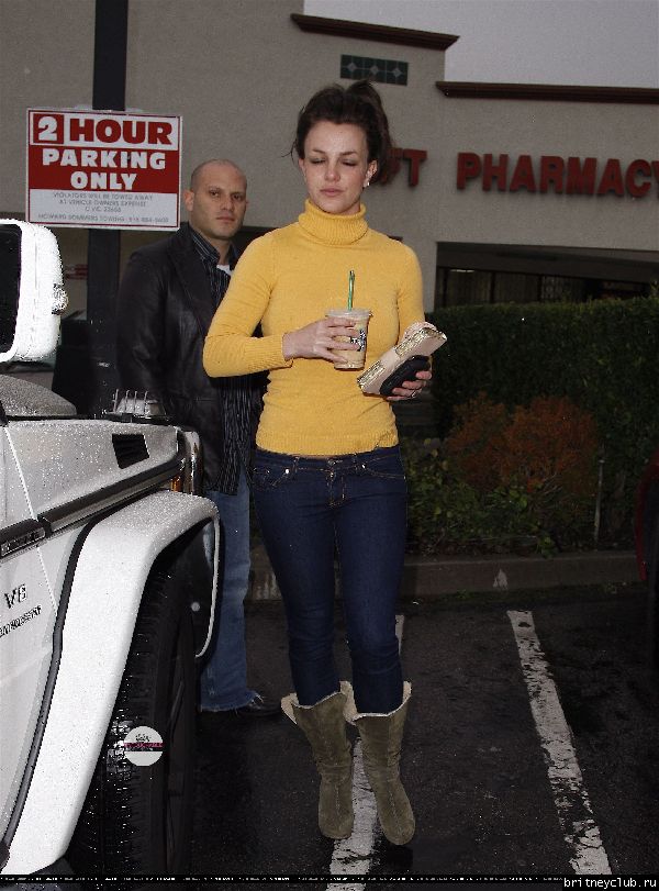 Бритни в Starbucks38.jpg(Бритни Спирс, Britney Spears)