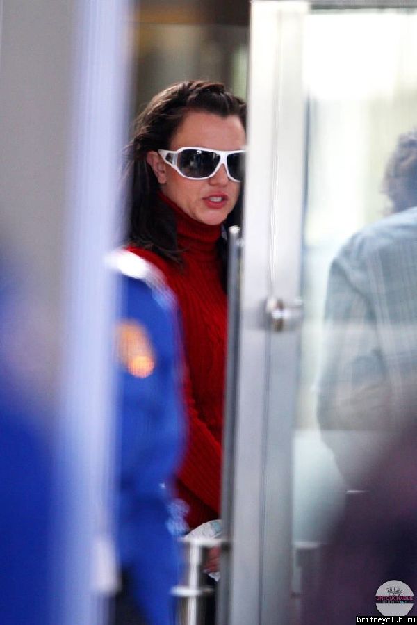 Бритни и Джейсон в аэропорту LAX29.jpg(Бритни Спирс, Britney Spears)