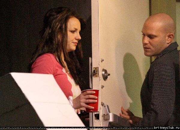 Бритни в студии звукозаписи в Майями06.jpg(Бритни Спирс, Britney Spears)