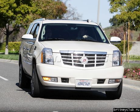 Бритни покидает здание Oppenheimer Tower17.jpg(Бритни Спирс, Britney Spears)