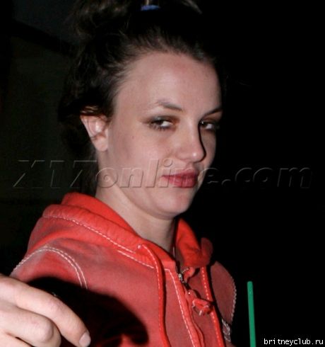Бритни покидает Starbucks01.jpg(Бритни Спирс, Britney Spears)