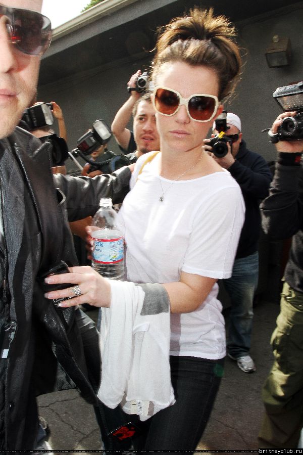 Бритни на шоппинге в Голливуде039.jpg(Бритни Спирс, Britney Spears)