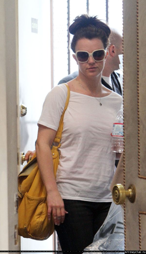 Бритни на шоппинге в Голливуде056.jpg(Бритни Спирс, Britney Spears)