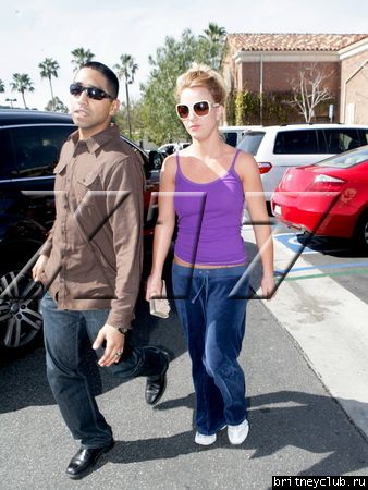 Бритни в Starbucks в Калабасасе24.jpg(Бритни Спирс, Britney Spears)