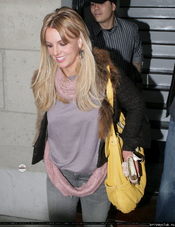 Бритни посещает салон Nine Zero One23.jpg(Бритни Спирс, Britney Spears)