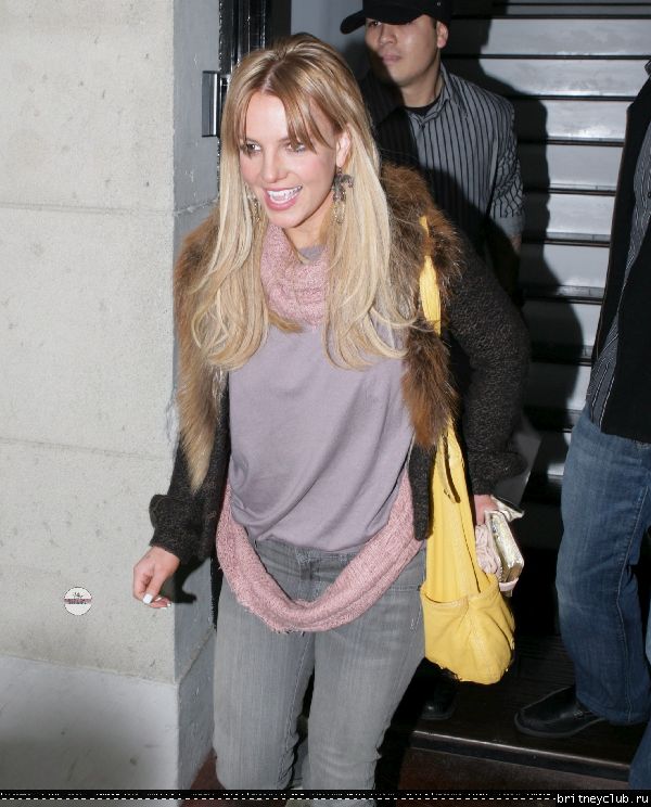 Бритни посещает салон Nine Zero One26.jpg(Бритни Спирс, Britney Spears)