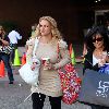 Бритни с мамой на шоппинге в Glendale Galleria