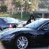 Бритни покупает автомобиль в Беверли Хиллз