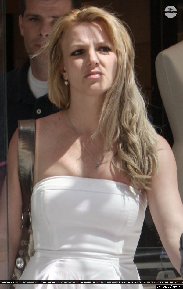 Бритни и Джейсон в Беверли Хиллз32.jpg(Бритни Спирс, Britney Spears)