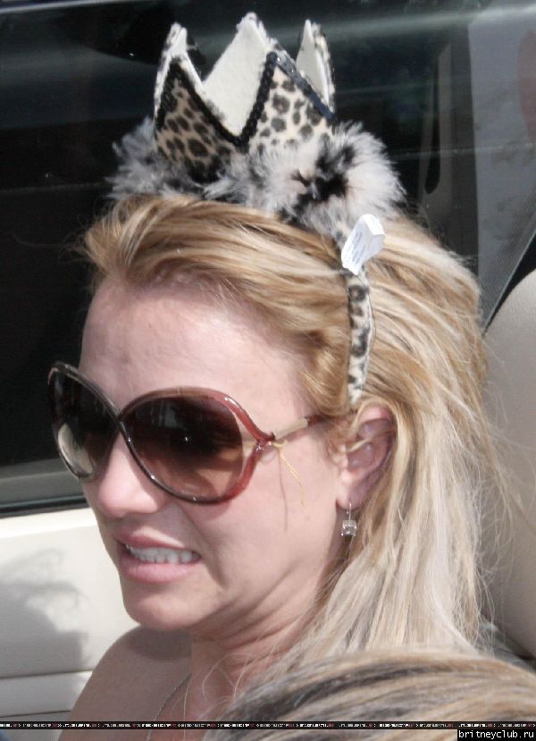 Бритни и Джейсон в Беверли Хиллз70.jpg(Бритни Спирс, Britney Spears)