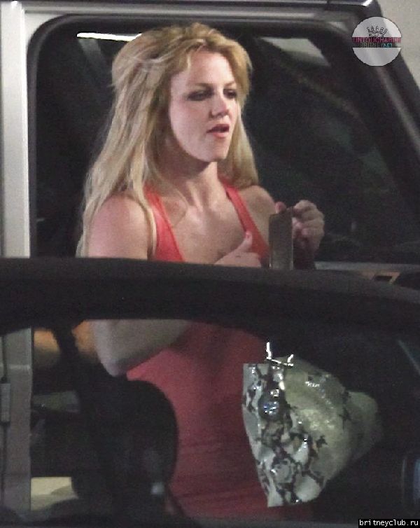 Бритни на шоппинге в Западном Голливуде67.jpg(Бритни Спирс, Britney Spears)
