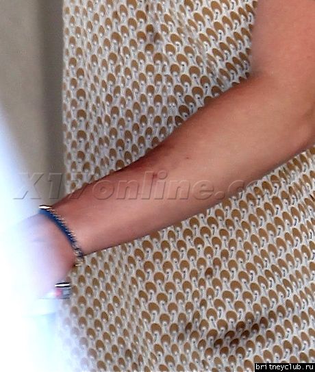 Бритни покидает апартаменты Джейсона06.jpg(Бритни Спирс, Britney Spears)