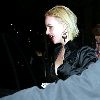 Бритни покидает ресторан Dolce