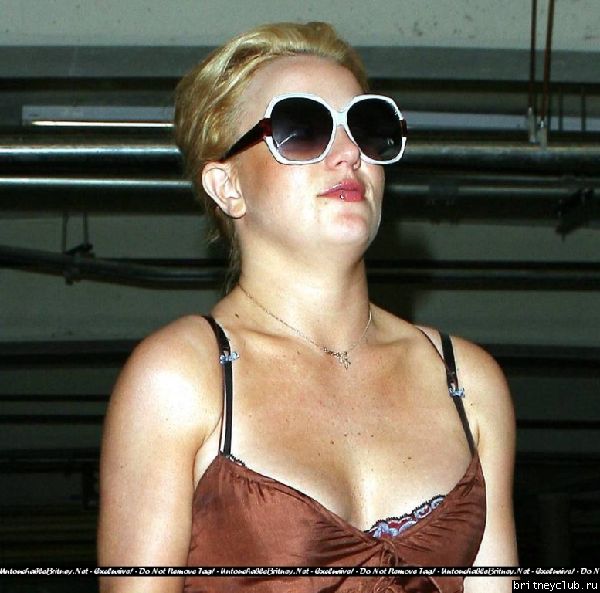Бритни на шоппинге в Лос-Анджелесе01.jpg(Бритни Спирс, Britney Spears)