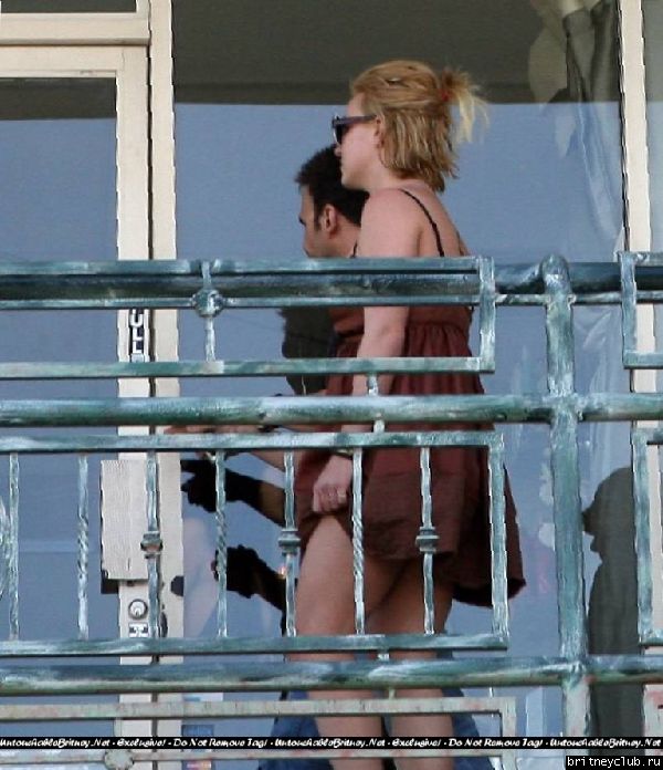 Бритни на шоппинге в Лос-Анджелесе09.jpg(Бритни Спирс, Britney Spears)