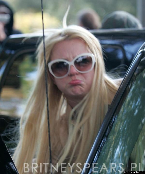 Бритни и Шон на детской площадке48.jpg(Бритни Спирс, Britney Spears)