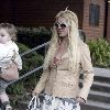 Бритни и Шон на детской площадке