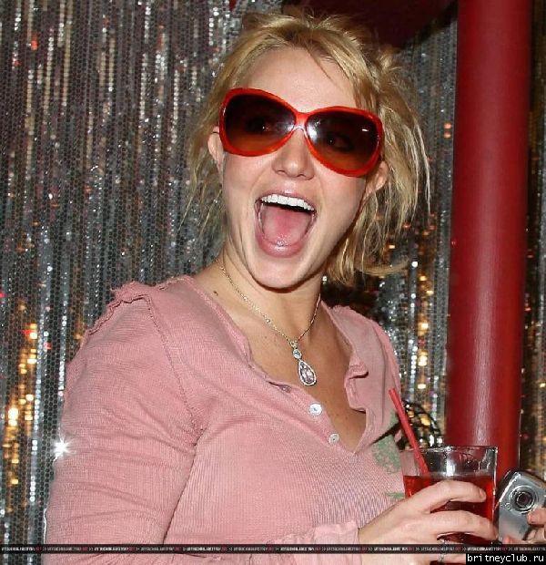 Бритни в Западном Голливуде38.jpg(Бритни Спирс, Britney Spears)
