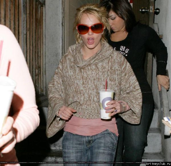 Бритни в Западном Голливуде40.jpg(Бритни Спирс, Britney Spears)