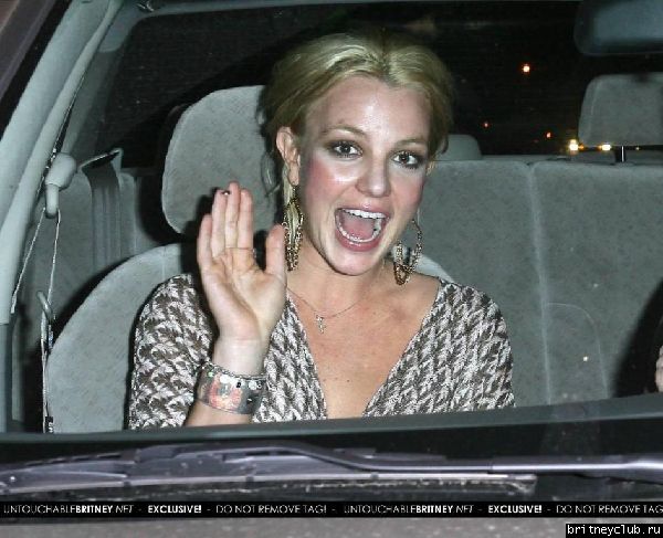 Бритни в зоомагазине65.jpg(Бритни Спирс, Britney Spears)