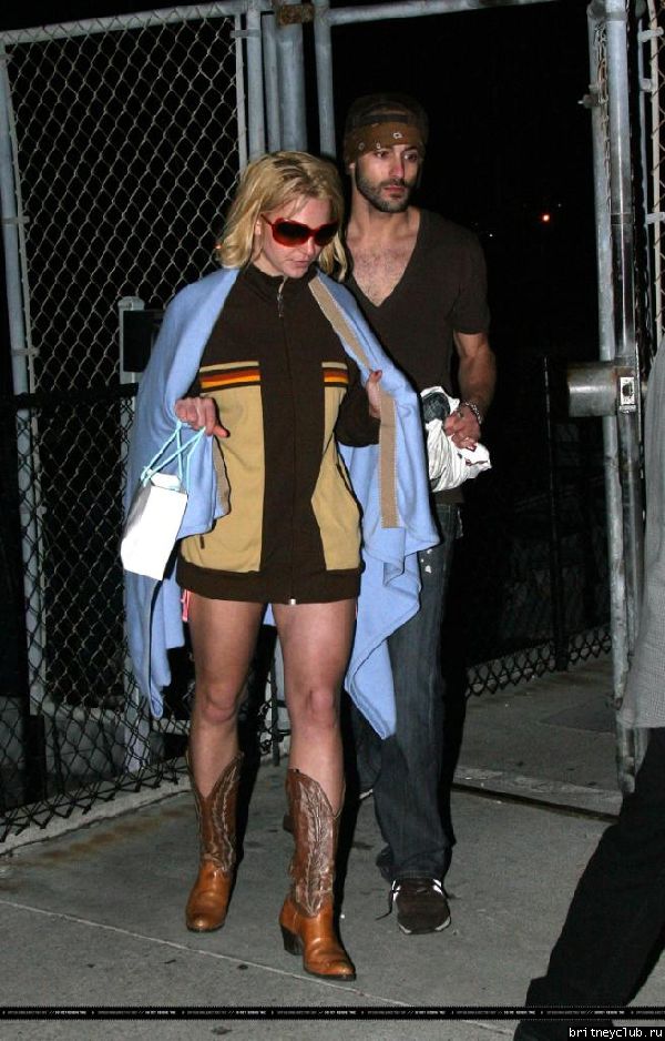 Бритни отдыхает в Санта-Монике20.jpg(Бритни Спирс, Britney Spears)