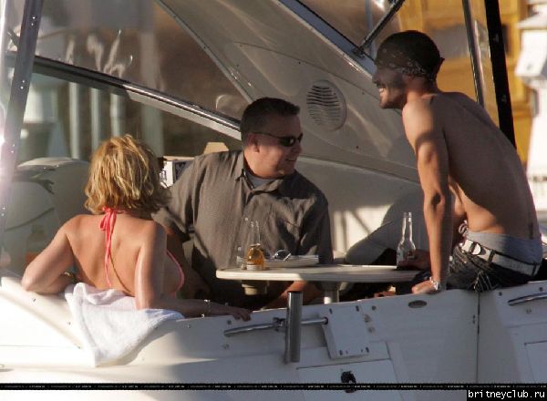 Бритни отдыхает в Санта-Монике53.jpg(Бритни Спирс, Britney Spears)