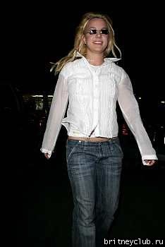 Бритни с друзьями в Беверли Хиллз12.jpg(Бритни Спирс, Britney Spears)