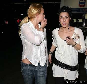 Бритни с друзьями в Беверли Хиллз29.jpg(Бритни Спирс, Britney Spears)