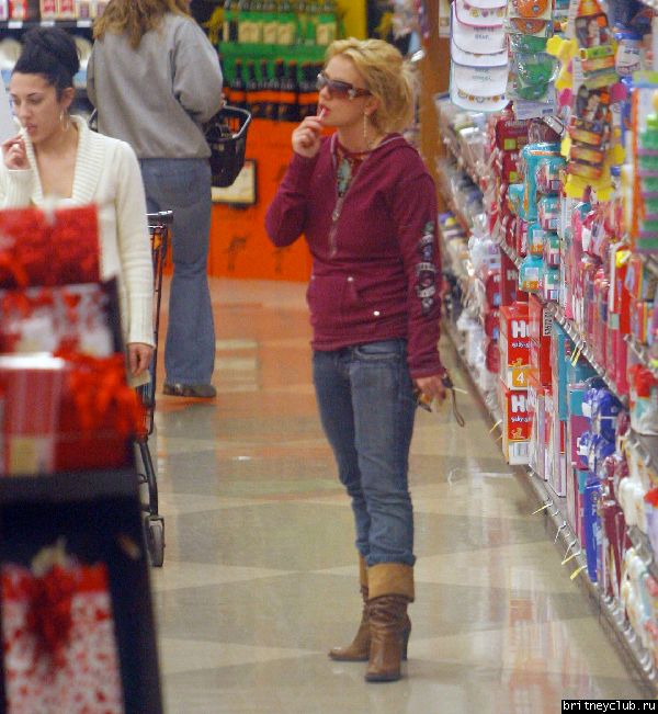 Бритни в супермаркете Ralph